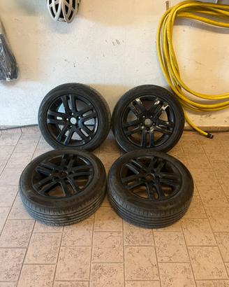 Cerchi e gomme neri+catene205/55 R16