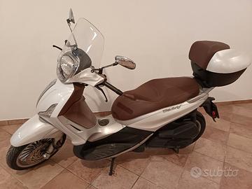 Beverly 300 i.e. Abs