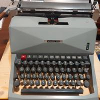 Macchina da scrivere  olivetti 82- ritiro Firenze 