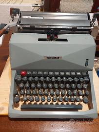 Macchina da scrivere  olivetti 82- ritiro Firenze 