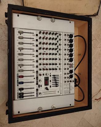 Behringer eurorack un1222fx pro