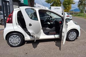 Peugeot 107 1.0 Benzina 68CV. 5 Porte-OK NEOPATENT