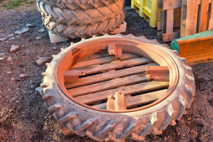 Pneumatici stretti gomme per trattore
