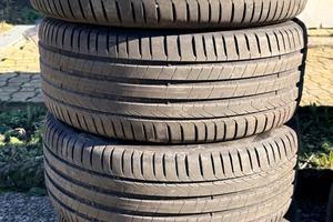 Gomme 225/45/17 estive Pirelli
