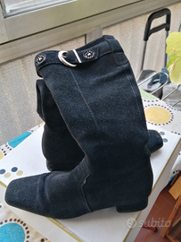 Stivale in alcántara