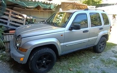 jeep Cherokee 2800 crd autom. anno 2005 km 152539