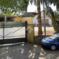 NEGOZIO A VELLETRI