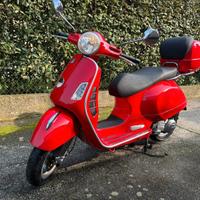 Vespa GTS 125