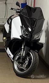 Tmax 530 Anno 2015 km 32.000 originali