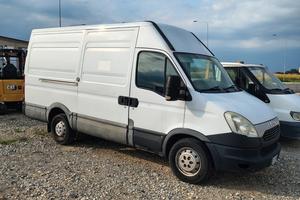 IVECO DAILY 35S11 FURGONATO