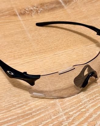 OAKLEY CYBR ZERO - Photocromic Celar to Black