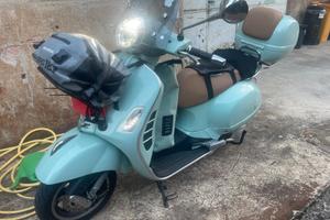 Piaggio Vespa 300 GTS