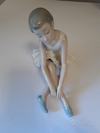 Statuina in porcellana