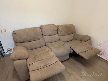 Divano tre posti 2 reclinabili comodissimo