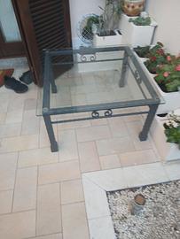 tavolino in ferro battuto