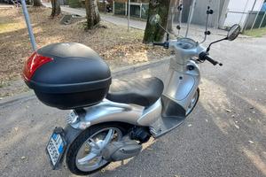 Aprilia Scarabeo 100 4T solo 13.000km