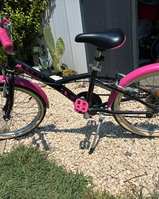 Bici btwin 20’’ con cestino nero