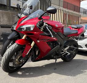 Yamaha r1