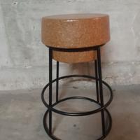 Sgabello in sughero compresso