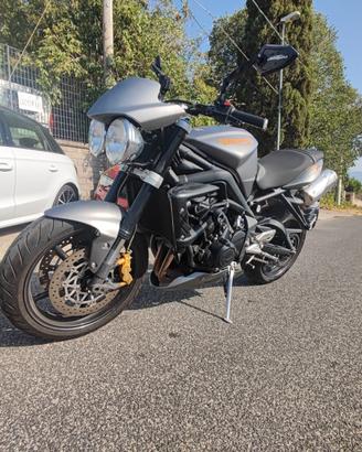 Triumph Street Triple R