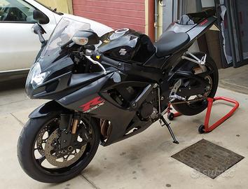 SUZUKI GSX-R 750 K7