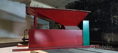 Pigiatrice diraspateice di uva 