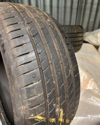 Gomme auto