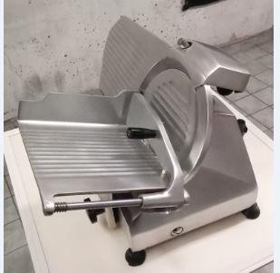 Affettatrice Professionale 22cm - Affilatoio fisso
