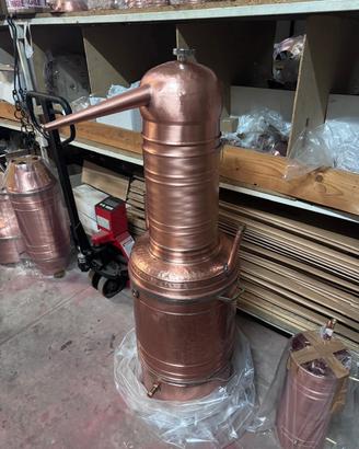 Alambicco da 51 litri a bagnomaria, distillatore.