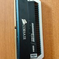 RAM DDR4 Corsair rotto