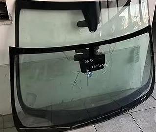 PARABREZZA ANTERIORE OPEL Insignia Berlina (08>17)