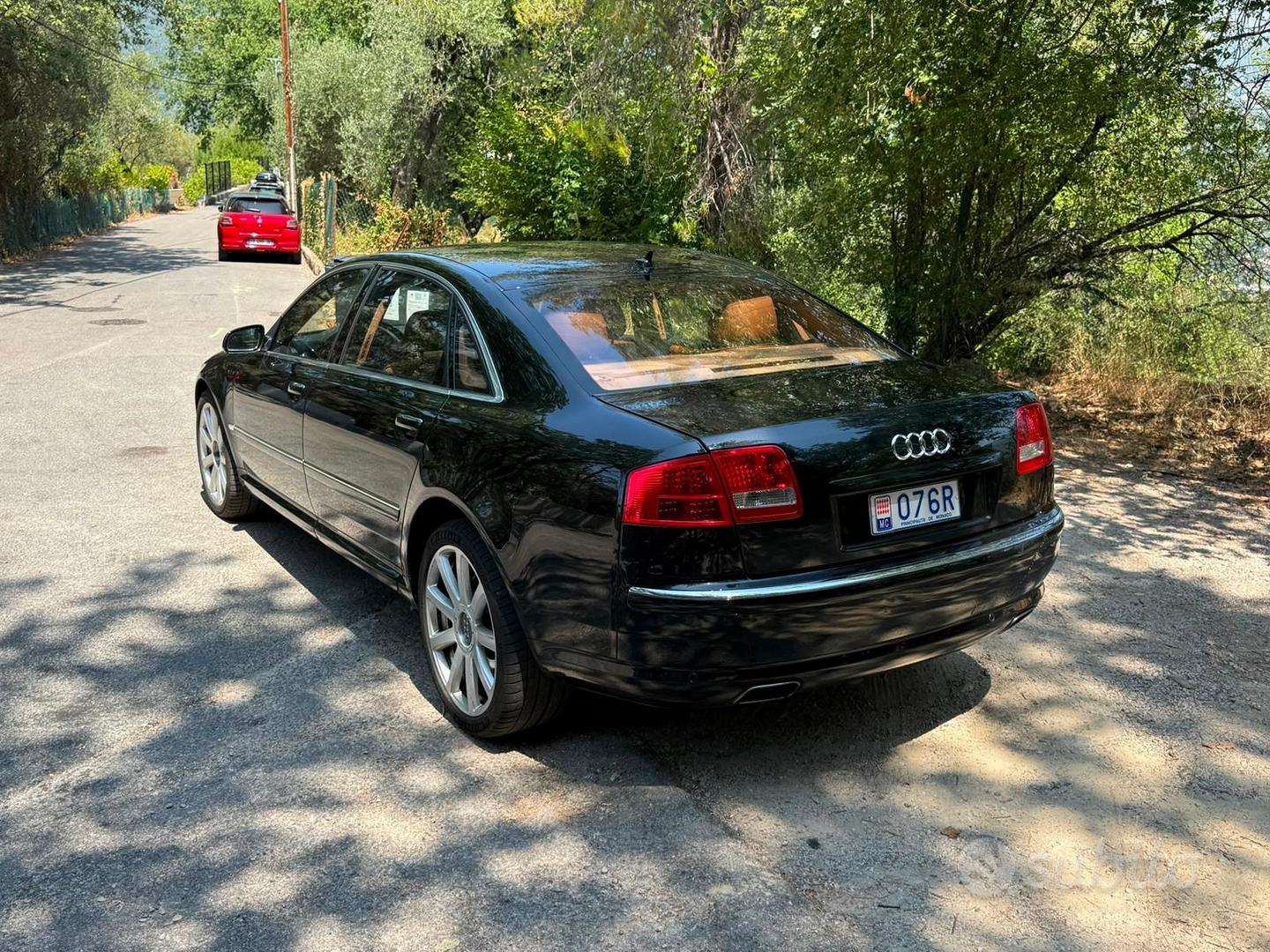 Audi A8 2004 photo 2
