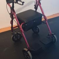 Deambulatore con sedile a bauletto