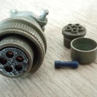 connettore militare 5 contatti
