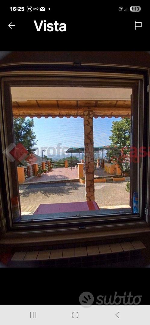 Casa bifamiliare - Vista 2