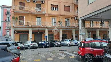 NEGOZIO A CAVA DE' TIRRENI