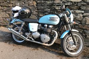Triumph Thruxton 900