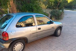 OPEL CORSA CON  MOTORE NUOVO