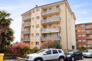 TRILOCALE CON BALCONE E BOX