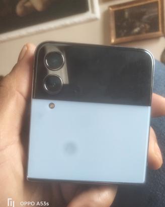 Samsung  Galaxy 4 z fold