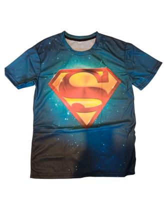 T-shirt superman nuova