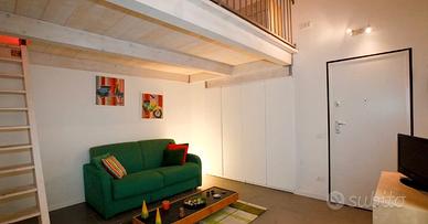 Barberini-appartamento di 45 mq con balcone