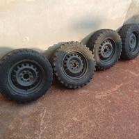 Cerchi e gomme panda 4x4