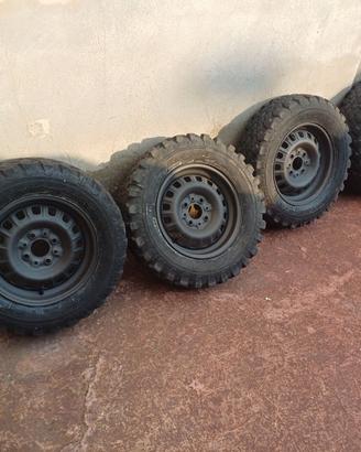 Cerchi e gomme panda 4x4 r 13