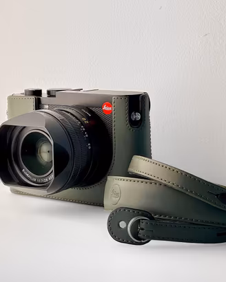 Leica Q3 Half Case+Tracolla Orig. nuovi di  zecca