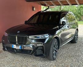 BMW X7 total black 7 seater full full optional