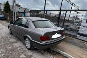Bmw e36 318i radiata, gia demolite targhe