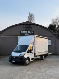 Fiat Ducato centinato con sponda idraulica