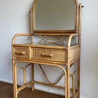 specchiera , mobile , copri termosifone