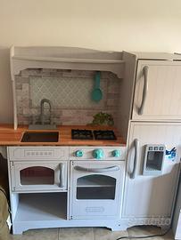 Cucina in legno per bambini